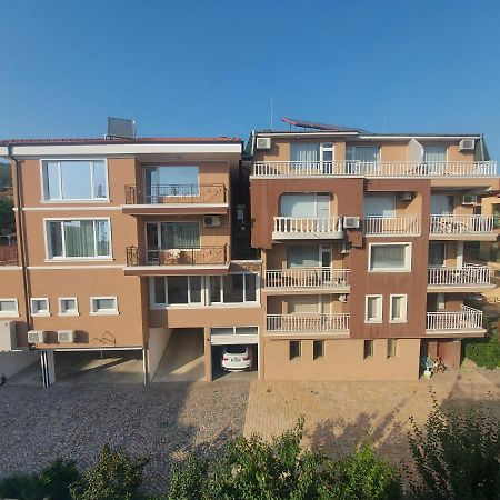 Guest House Rona - Free Parking And Sea View Sveti Vlas Exterior photo